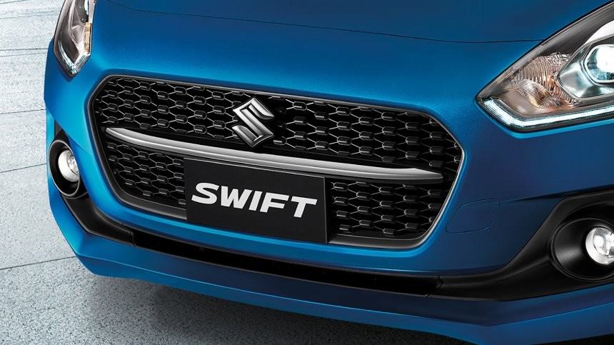Nẹp mạ crôm mới ở lưới tản nhiệt của Suzuki Swift 2021